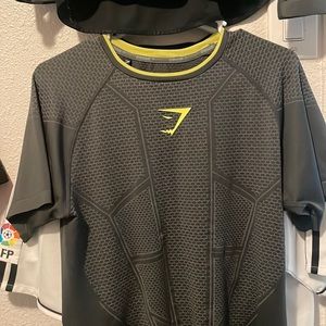 (For REID) Gymshark V1 Onyx shirt Large